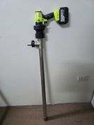 Máy bơm hóa chất thùng phuy inox dùng pin