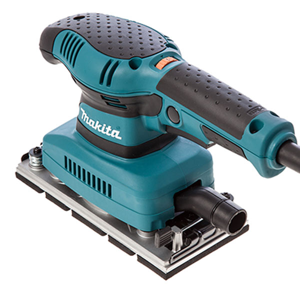 may-cha-nham-makita-bo3711