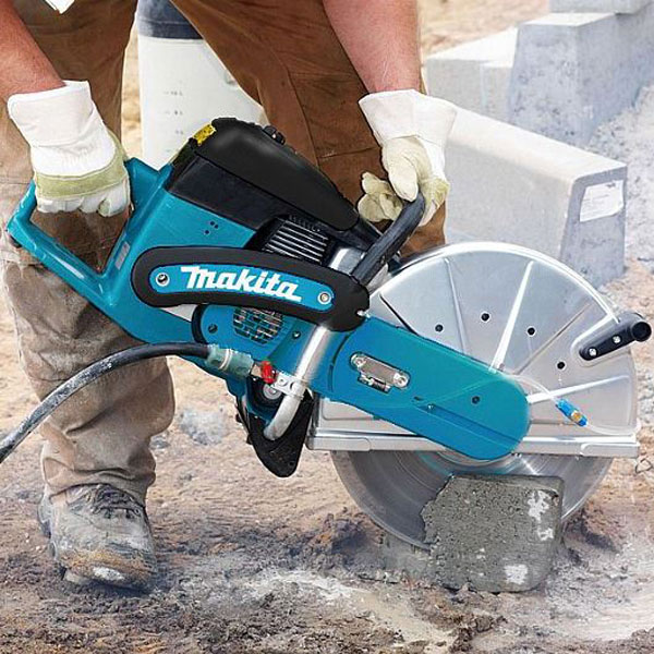 may-cat-be-tong-makita-ek810SW