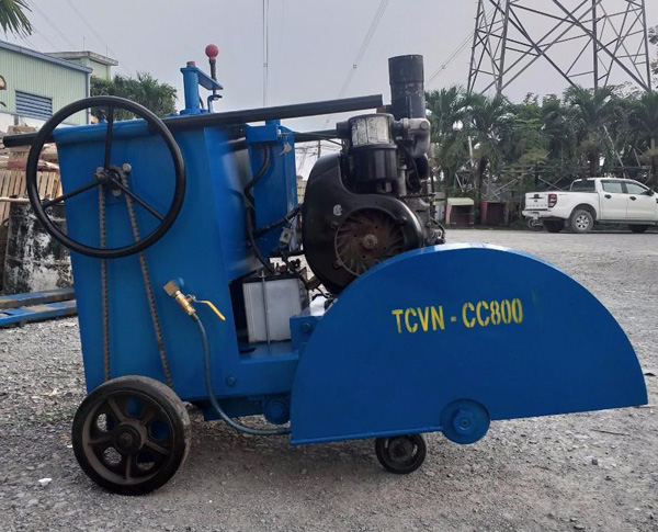 máy cắt bê tông diesel 800mm nhật bãi giá rẻ