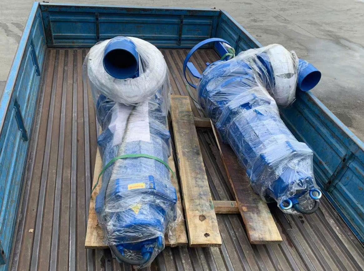 M&aacute;y bơm ch&igrave;m h&uacute;t b&ugrave;n c&aacute;t s&ocirc;ng ng&ograve;i ao hồ