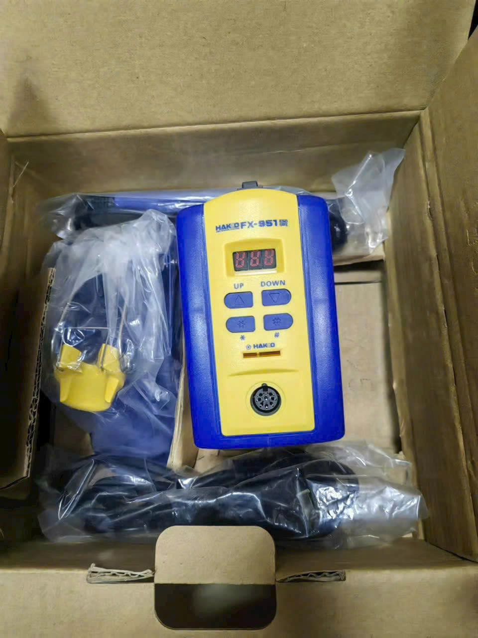 dia chi ban may han thiec Hakko FX951 tai Hanoi Saigon