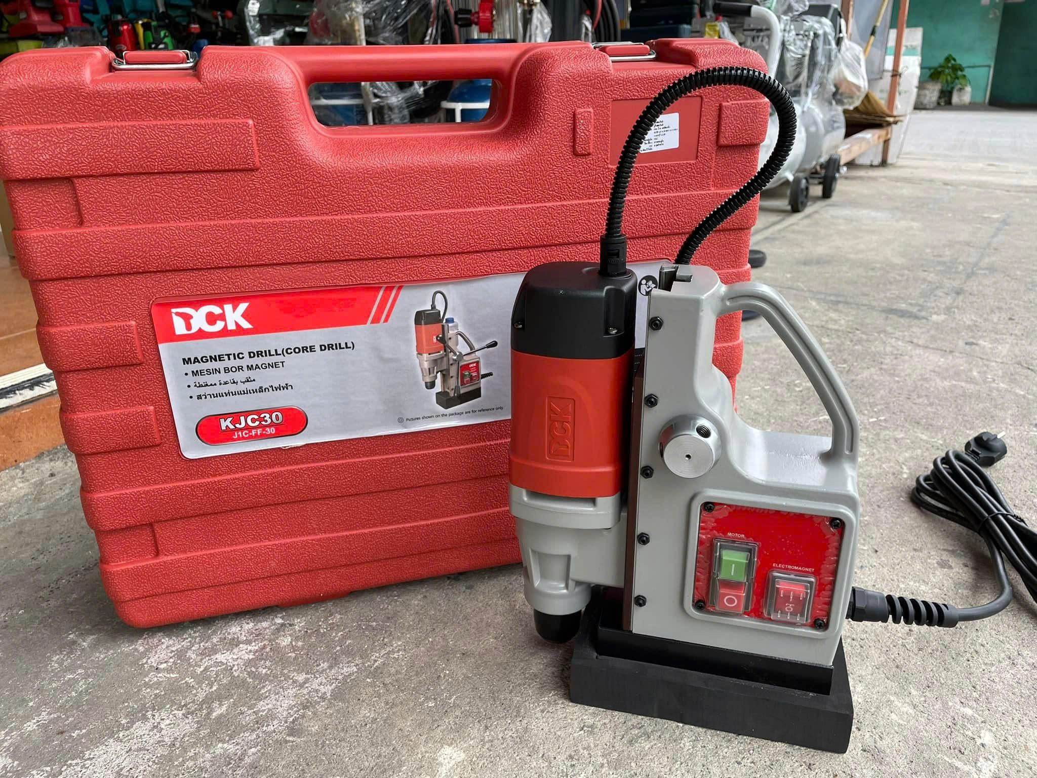 máy khoan đế từ DCK KJC30 giá rẻ hà nội