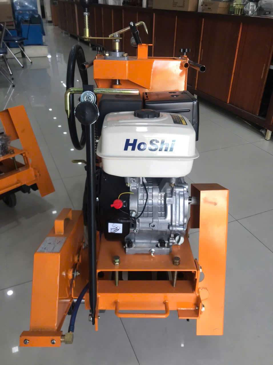 Địa chỉ b&aacute;n m&aacute;y cắt b&ecirc; t&ocirc;ng đường nhựa HOshi tại S&agrave;i g&ograve;n b&igrave;nh dương