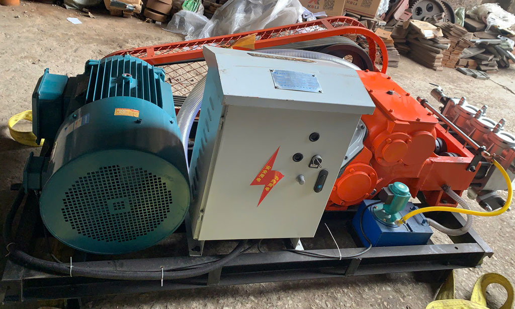 dia chi ban may bom vua bien tan 30kw tai hanoi saigon