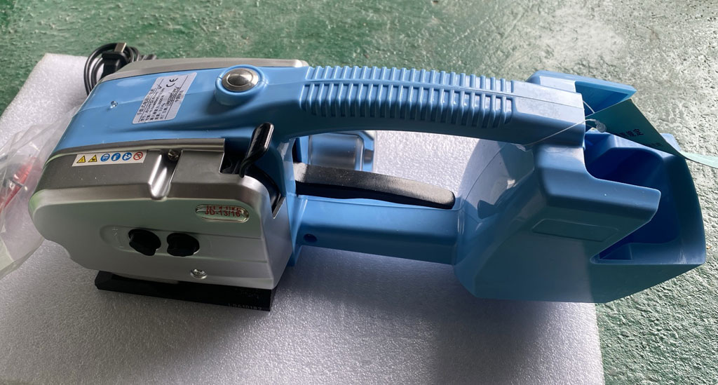 dia chi ban may dong dai nhua dung pin gia re tai Hanoi saigon