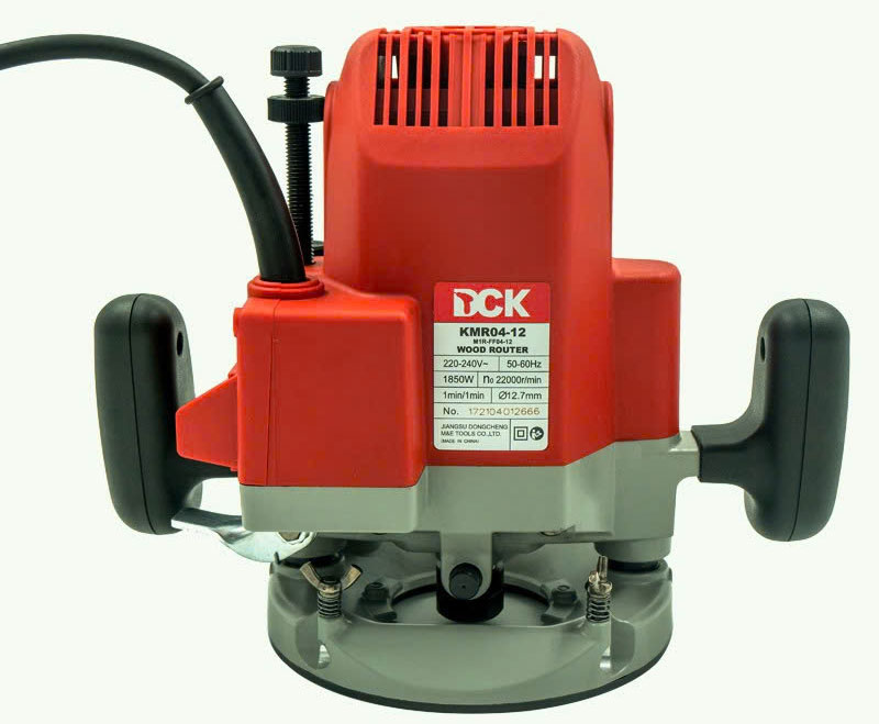 máy router soi phay gỗ câm tay dck